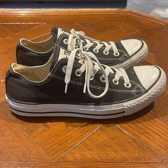 Converse Chuck Taylor All Stars - Sz 8.5 - Picture 5 of 12